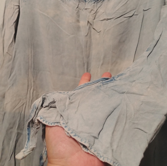 🆓 With $25 Dollar Purchase! Tramp blouse - Picture 3 of 6